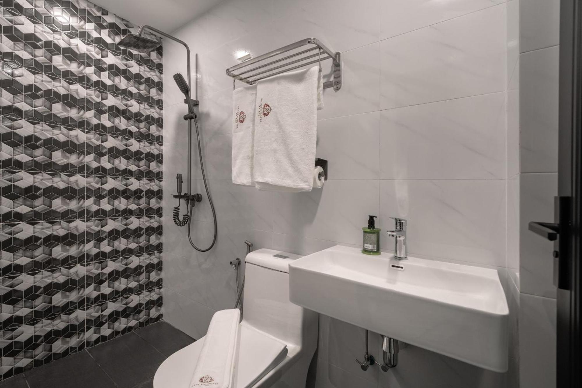 Saturn Hotel จอร์จทาวน์ ภายนอก รูปภาพ